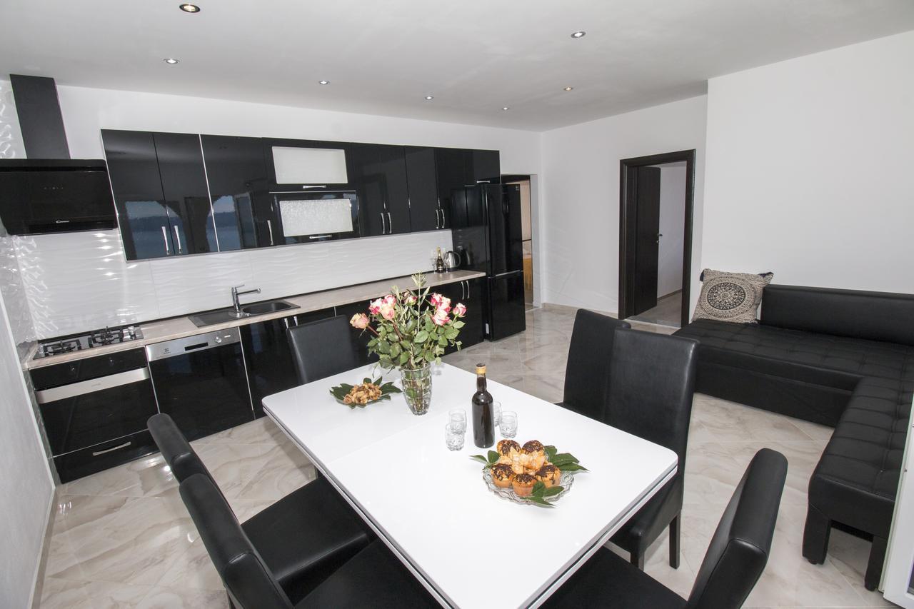 Apartman Horizont Apartment Omis Ngoại thất bức ảnh